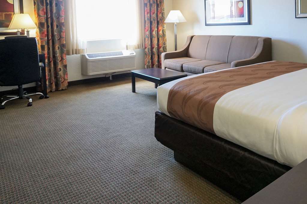 Quality Inn & Suites Denver International Airport Room photo